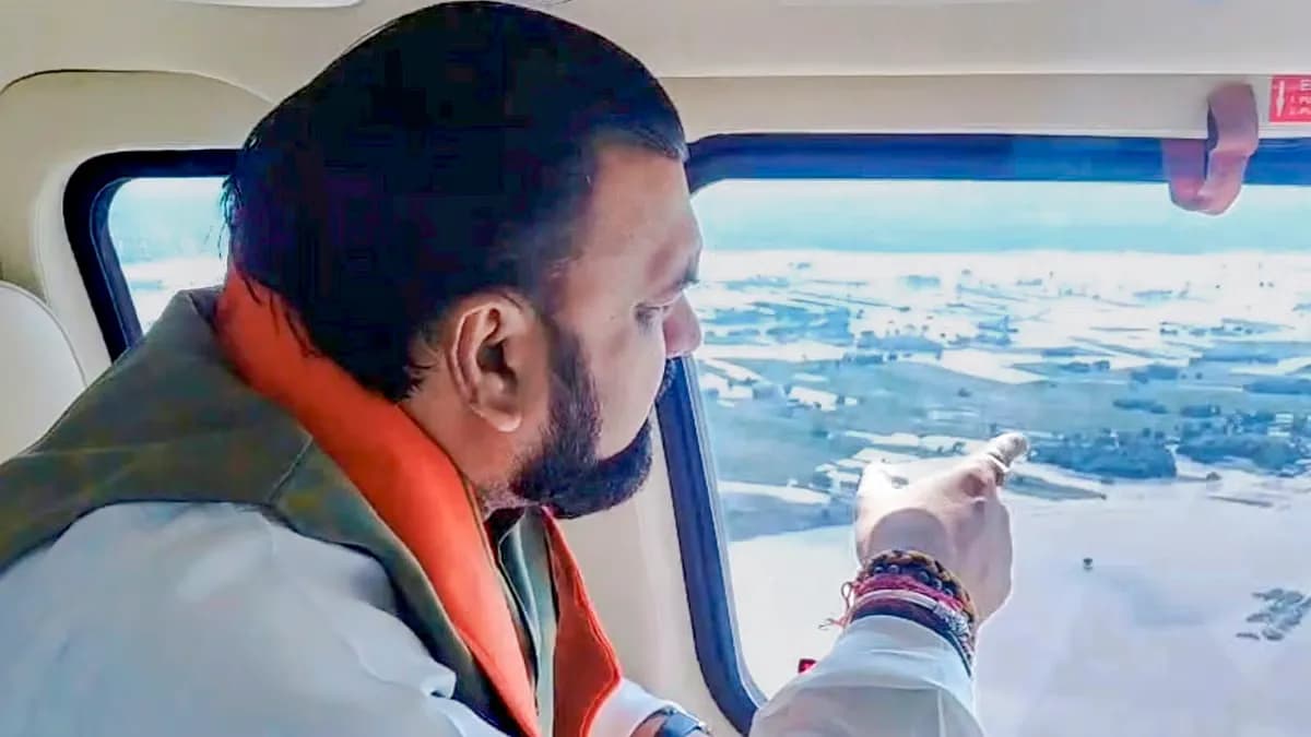 Bihar CM Surveys Flood-Hit Areas as Gandak Embankments Are Damaged